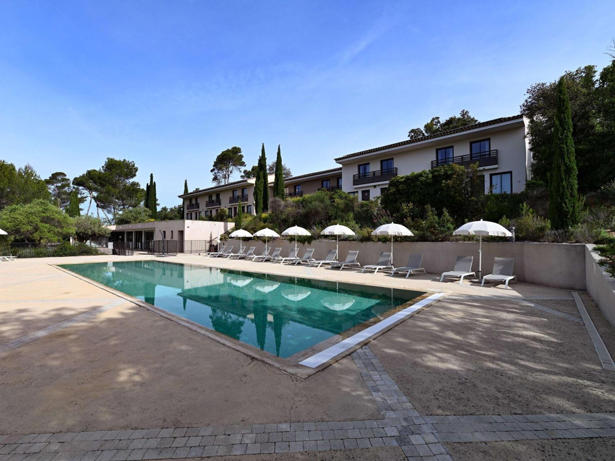 Mercure Brignoles Golf De Barbaroux & Spa Eksteriør billede