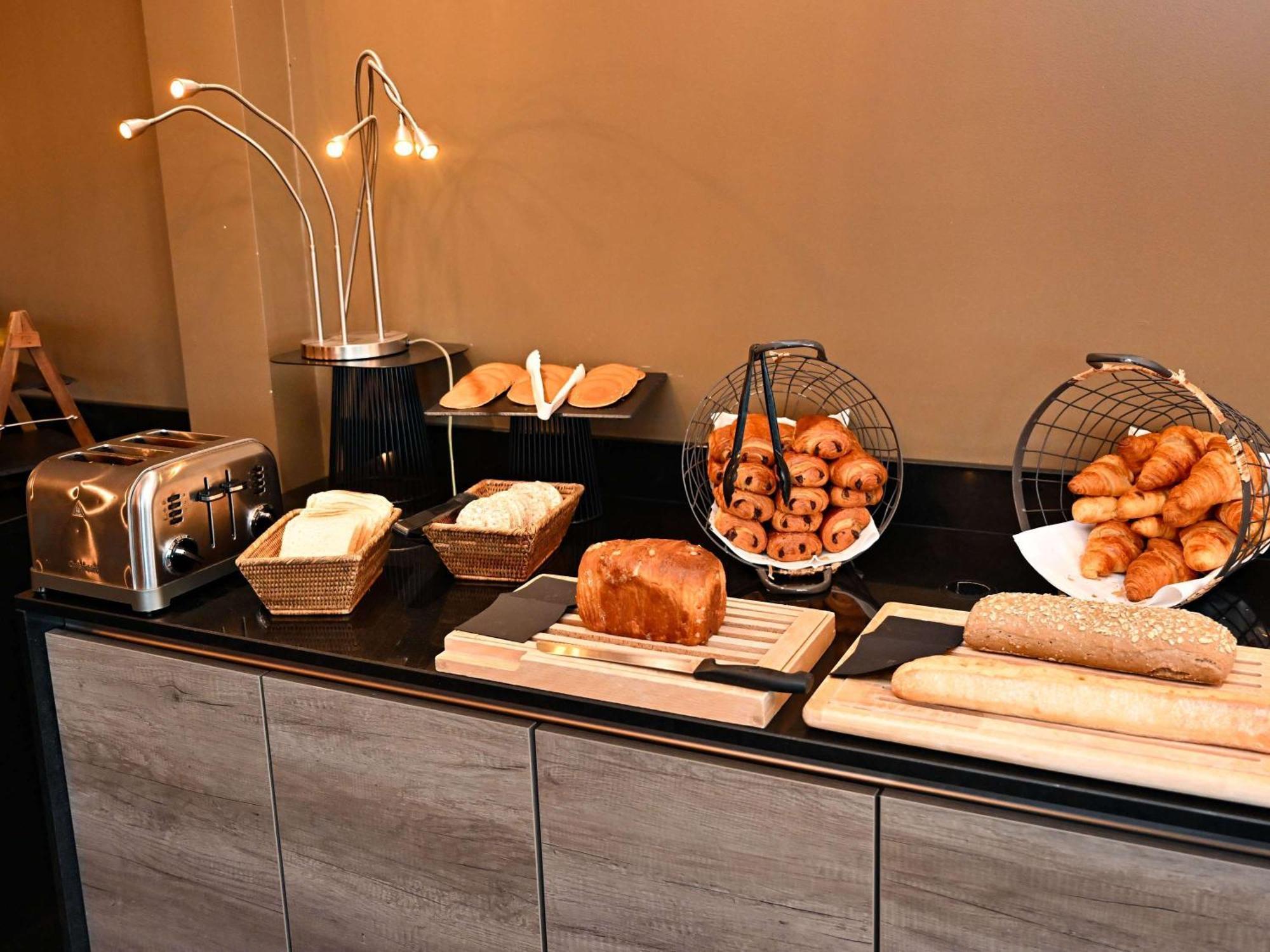 Mercure Brignoles Golf De Barbaroux & Spa Eksteriør billede