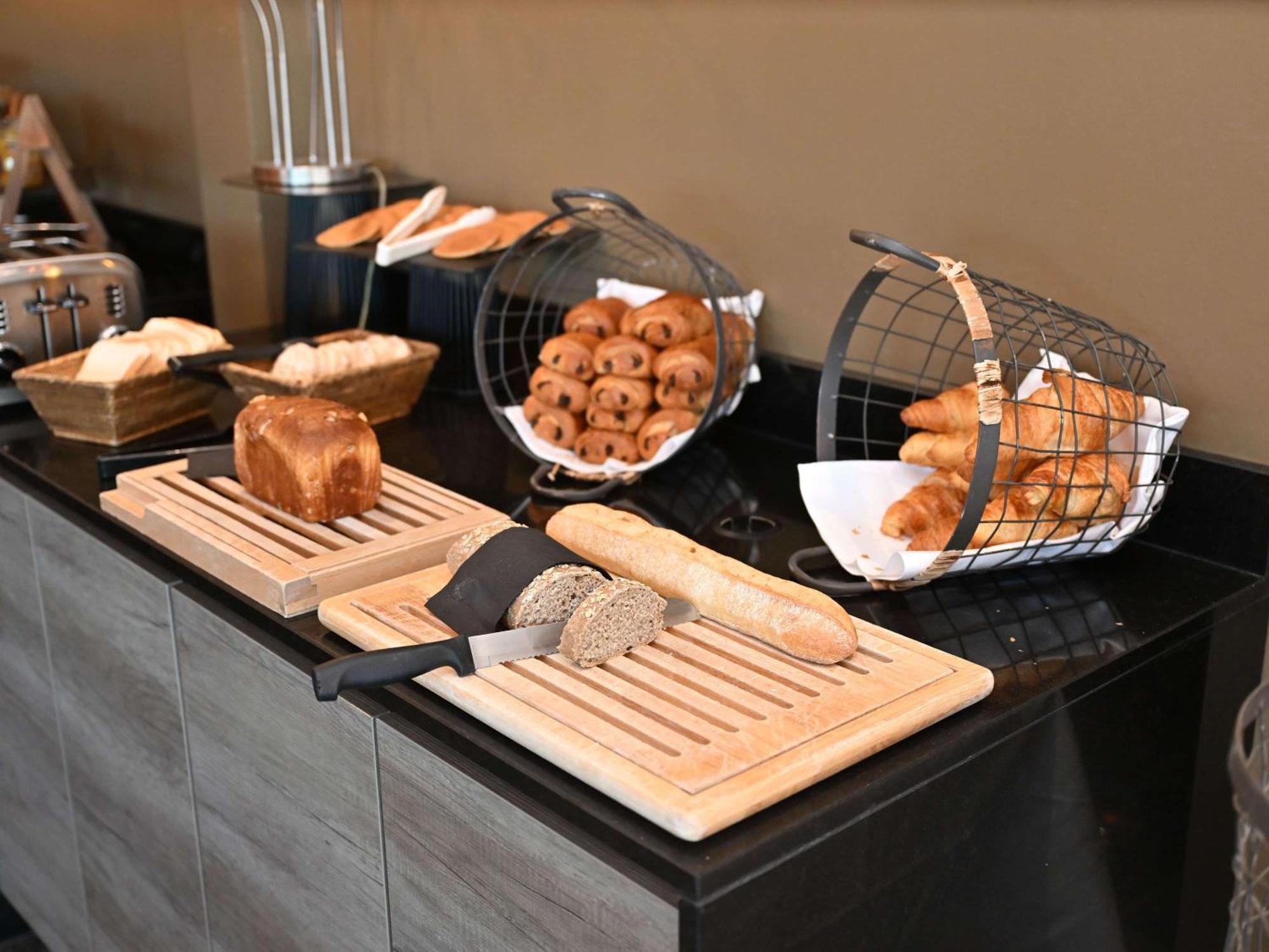Mercure Brignoles Golf De Barbaroux & Spa Eksteriør billede