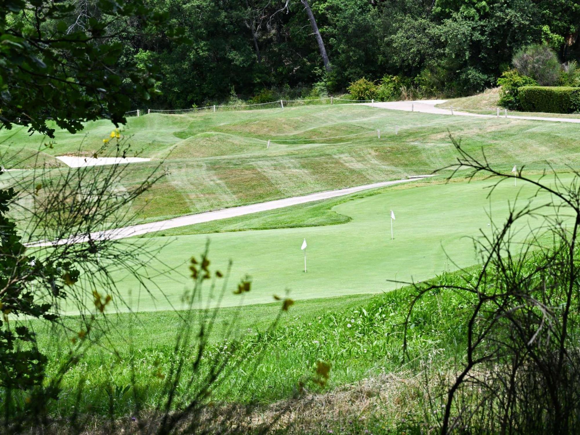 Mercure Brignoles Golf De Barbaroux & Spa Eksteriør billede